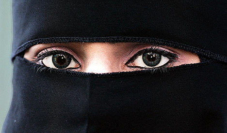 Muslim Girls Eyes