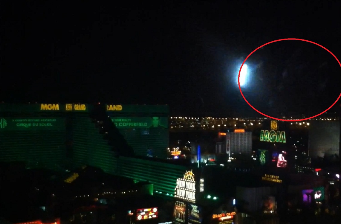 VIDEO UFO in Las Vegas zooming off! 27/05/12, page 2