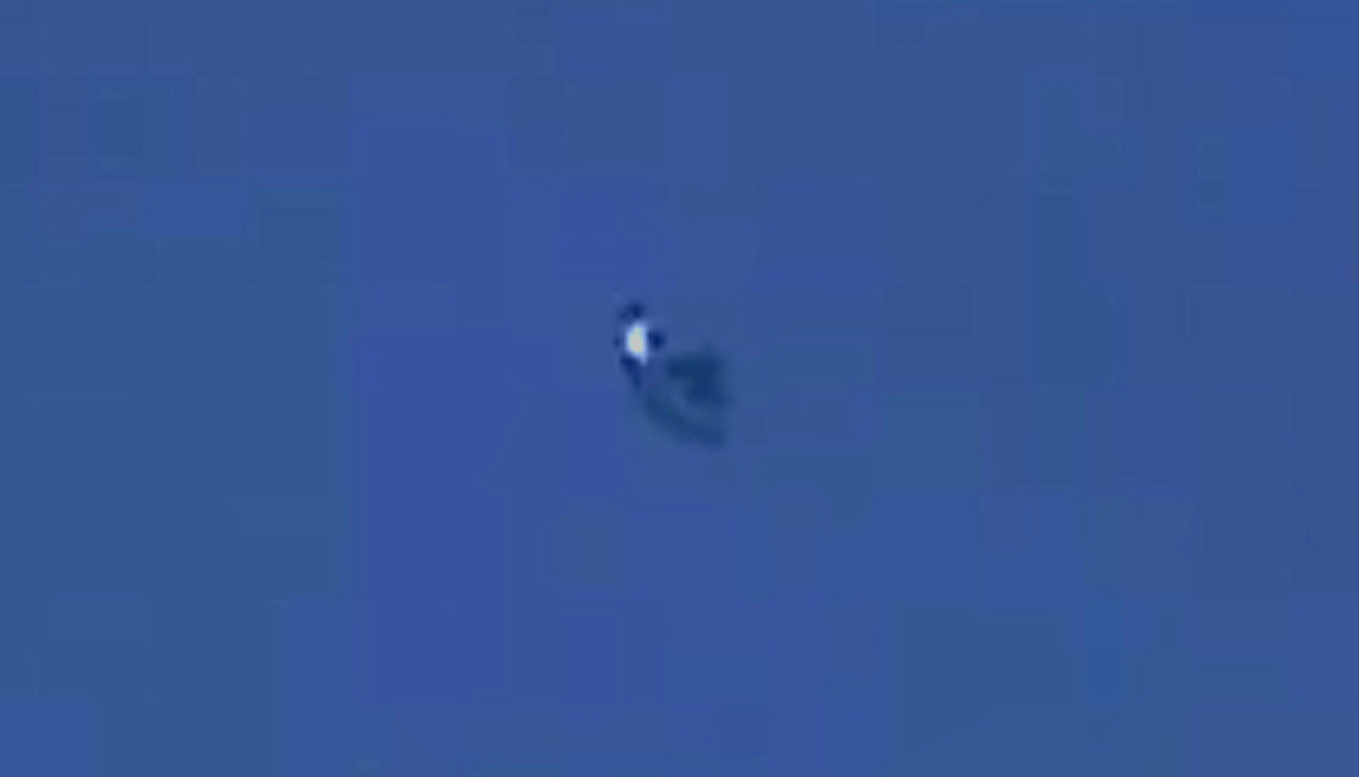 Possible UFO Filmed Over Itagui Colombia On 04-13-2019, page 1